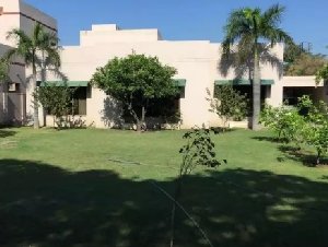 2 Kanal Well Constructed Corner Bungalow For Sale At Canal Road Bahawalnagar, Punjab, Pakistan